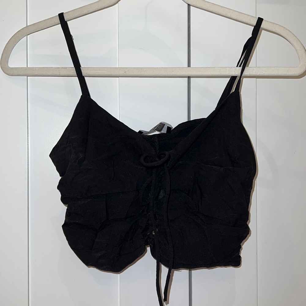 Crop Top w/ Lace. Stretchy Material. Perfect for Going Out
